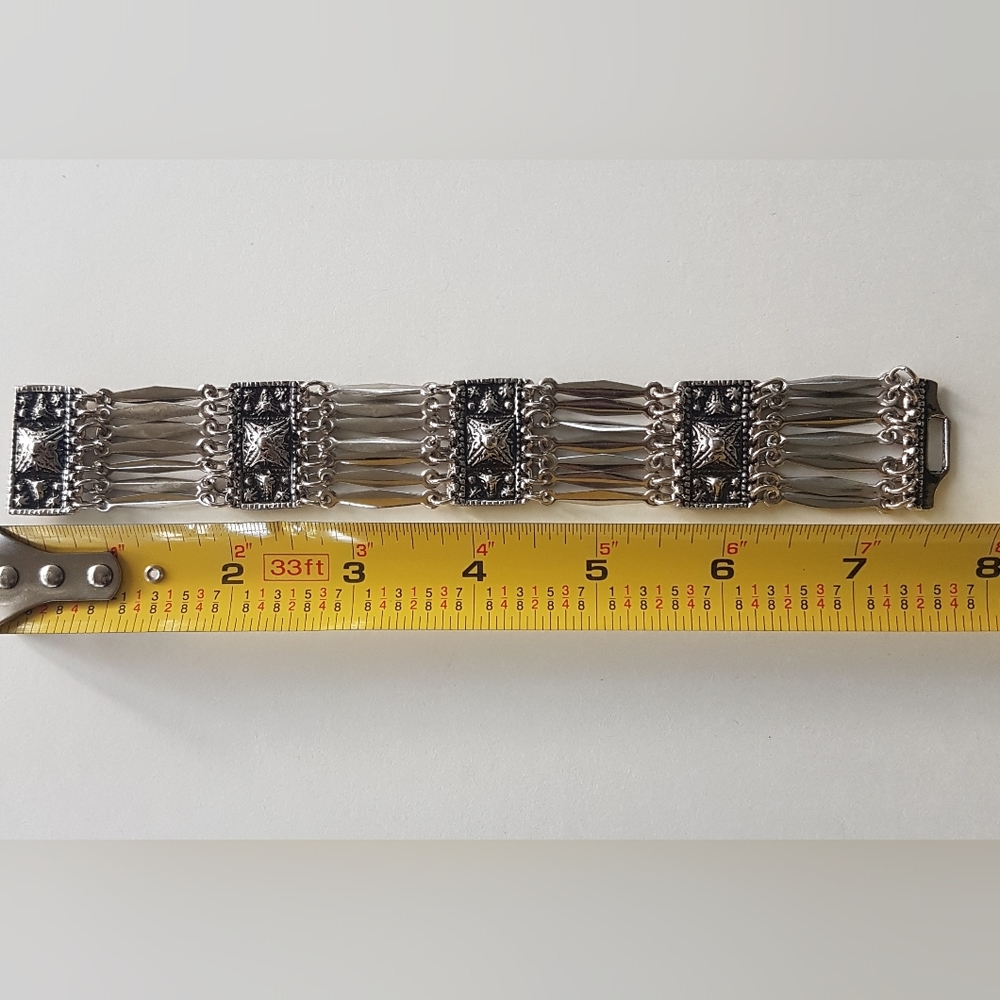 ⚪ Aztec Cuff Bracelet - Picture 3 of 4
